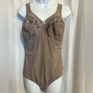 Anita tan shapewear bodysuit size 42D
